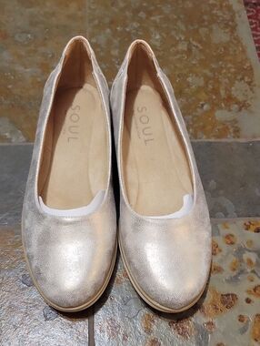 Soul Naturalizer | Idea Ballet Flats in Light Gold Metallic Women's Size 9 Wide